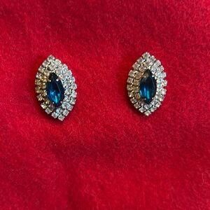 Women’s Beautiful Vintage Pierced DressyButton Bejeweled around Aqua Blue Stone